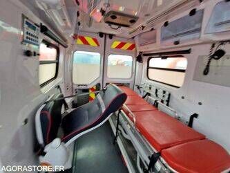 2012-renault-master-1410884-45177284