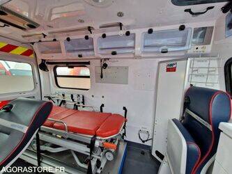 2012-renault-master-1410884-45177285