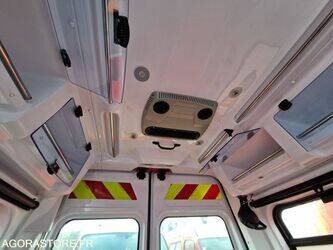 2012-renault-master-1410884-45177290