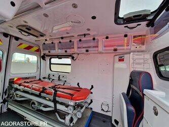 2012-renault-master-1410895-45177530