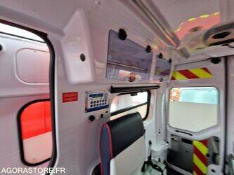 2012-renault-master-1410895-45177532