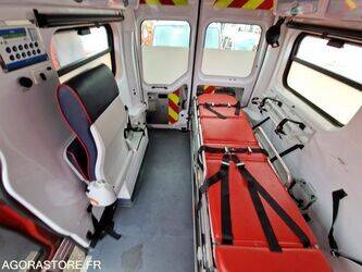 2012-renault-master-1410895-45177533