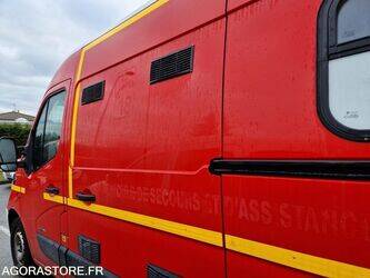 2012-renault-master-1410895-45177549