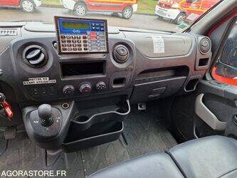 2012-renault-master-1410895-45177558