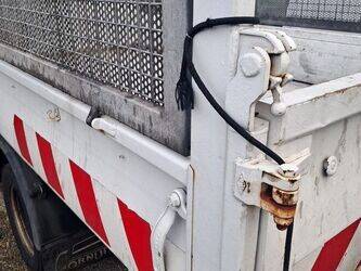 2012-renault-maxity-1410899-45177595