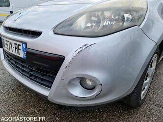 2011-renault-clio-1410903-45177637