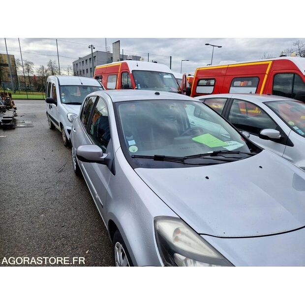 2011 Renault Clio-45177640
