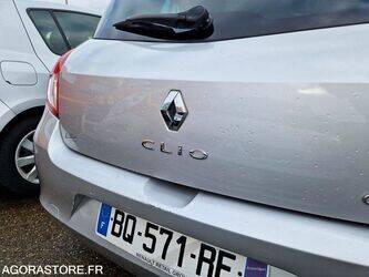 2011-renault-clio-1410903-45177644