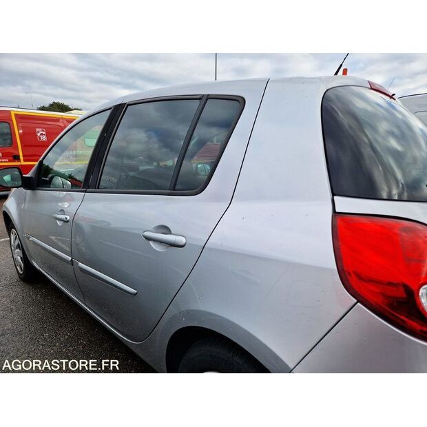 2011 Renault Clio-45177648