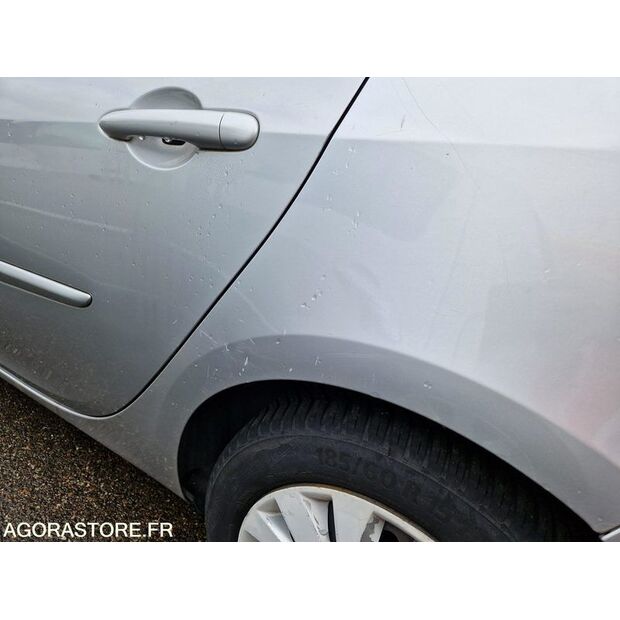 2011 Renault Clio-45177649