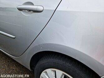 2011-renault-clio-1410903-45177649