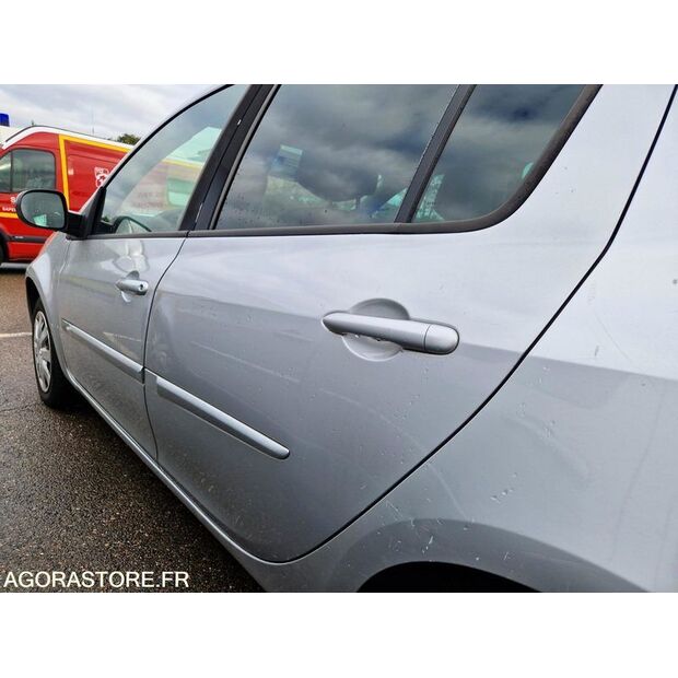 2011 Renault Clio-45177650