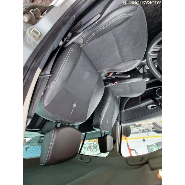 2011 Renault Clio-45177653