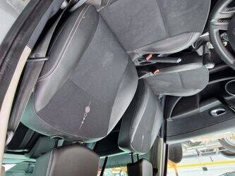 2011-renault-clio-1410903-45177653