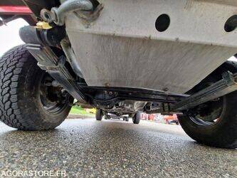 1995-nissan-patrol-1410905-45177700