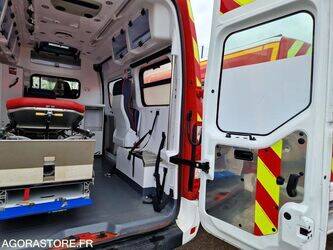 2012-renault-master-1410909-45177811