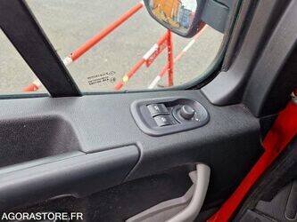 2012-renault-master-1410909-45177822