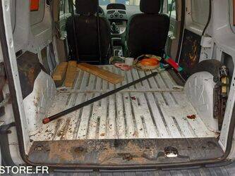 2010-renault-kangoo-1409636-45178095