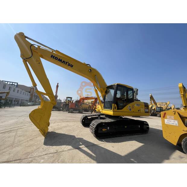 2021 Komatsu PC200-45178306