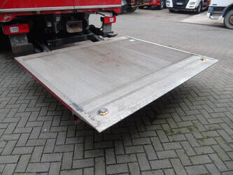 2017-iveco-stralis-460-1410929-45178484