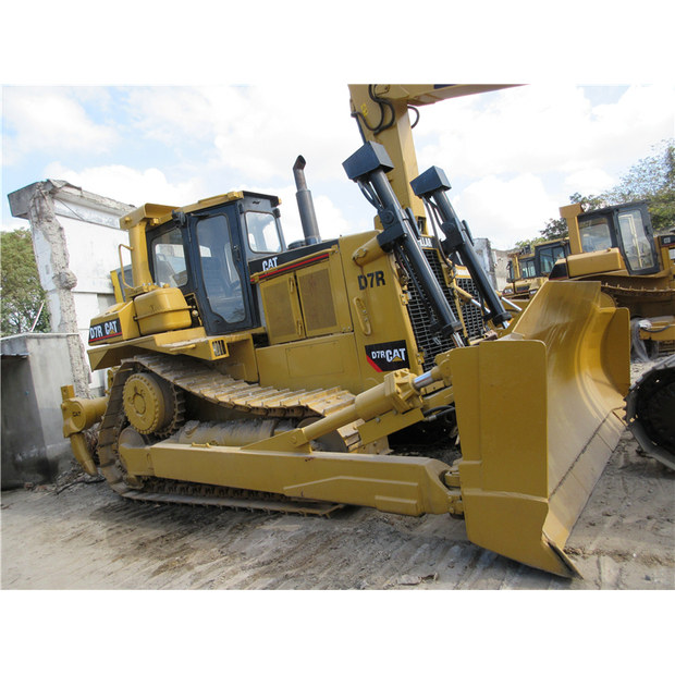 2023 كاتربيلر D7R-45180026