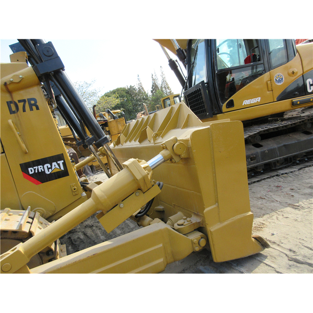 2023 كاتربيلر D7R-45180028