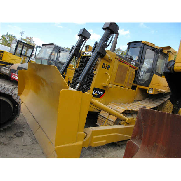 2023 كاتربيلر D7R-45180034