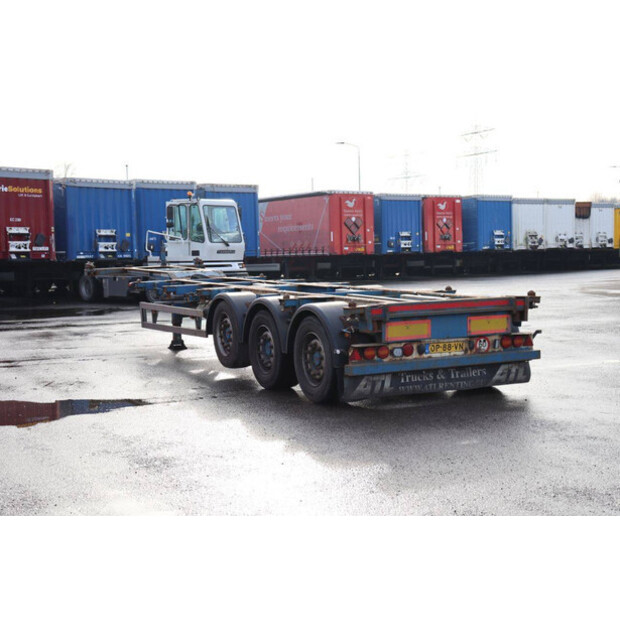 2012 Renders ROC12.27-45180705