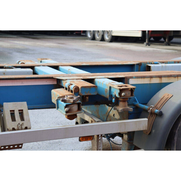 2012 Renders ROC12.27-45180720