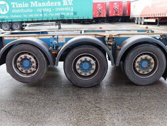 2012-renders-roc12-27-45180721