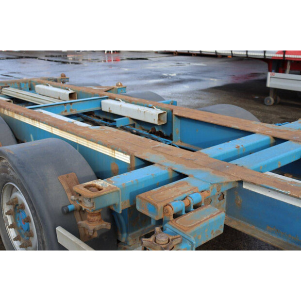 2012 Renders ROC12.27-45180733