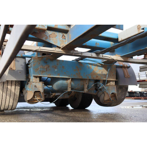 2012 Renders ROC12.27-45180737