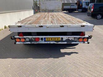 2016-kel-berg-prah-27-bw-45181841