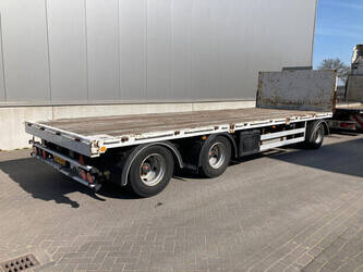 2016-kel-berg-prah-27-bw-45181843