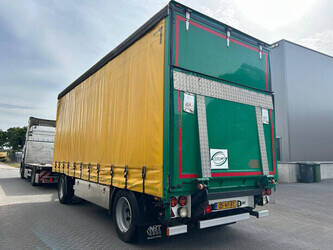 صورة ل مقطورات بباب جانبي زوالفي OTHERS