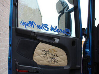 2010-scania-r500-1411037-45182318