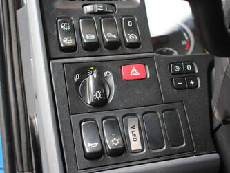 2010-scania-r500-1411037-45182328