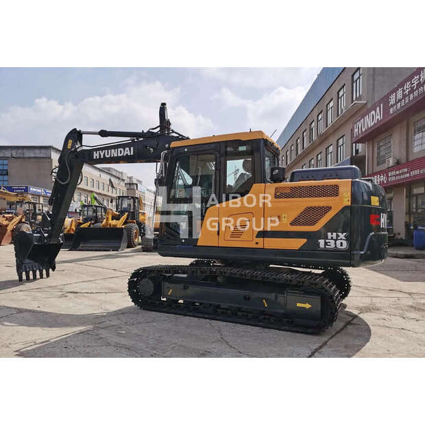 2025 هيونداي HX130-45182696