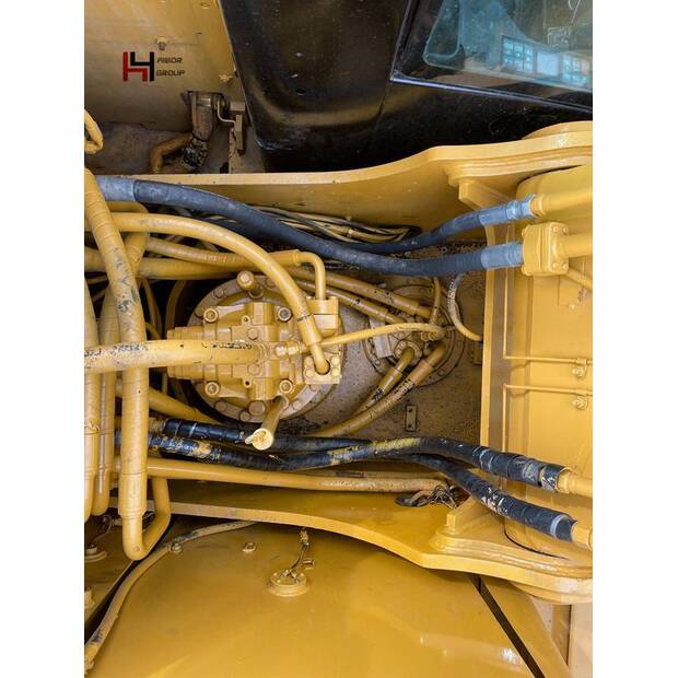 2024 Caterpillar 320D-45183242