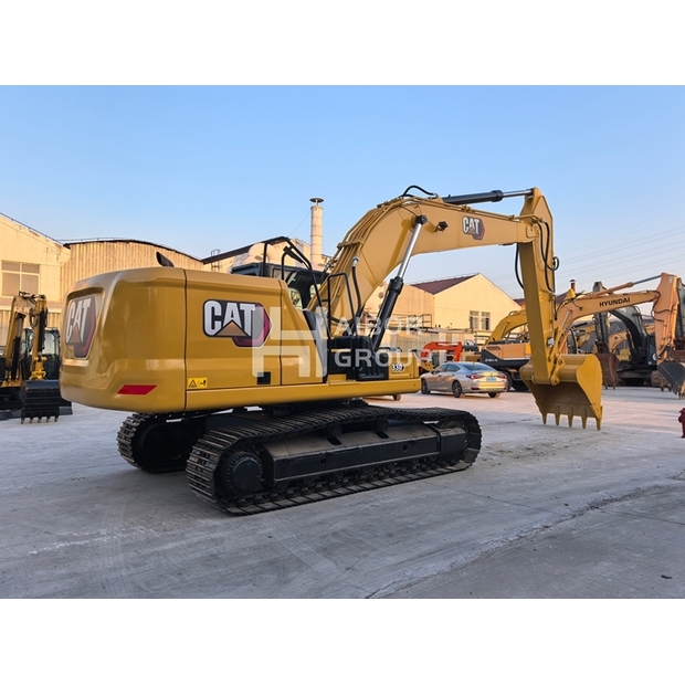2024 Caterpillar 330-45183318