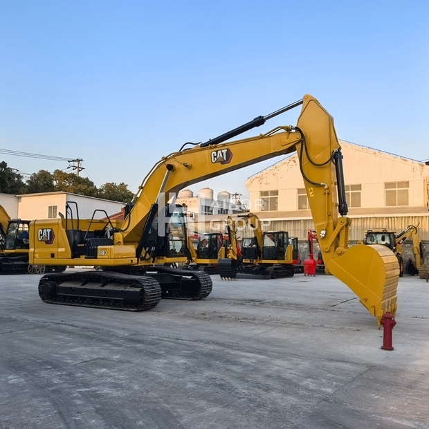 2024 Caterpillar 330-45183320