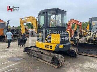 صورة ل حفارات صغيرة 2023 كوماتسو PC40MR-2