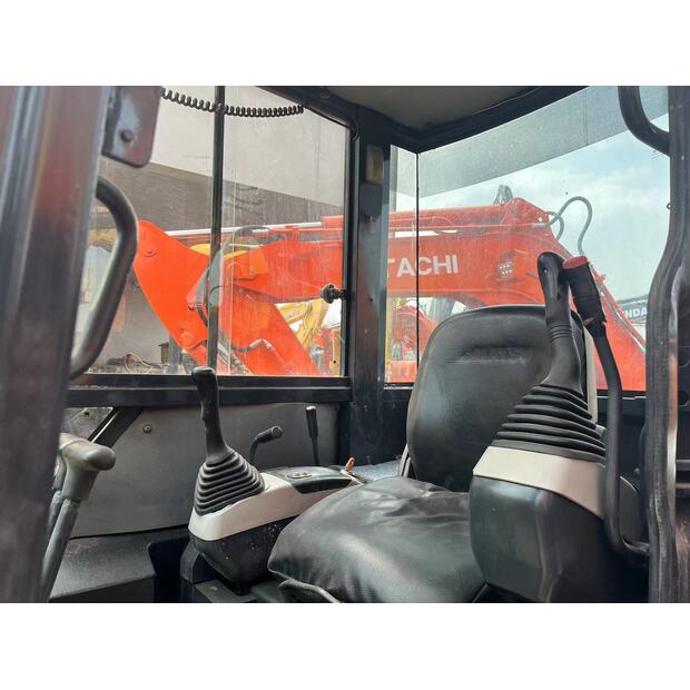 2024 Komatsu PC35-45183376