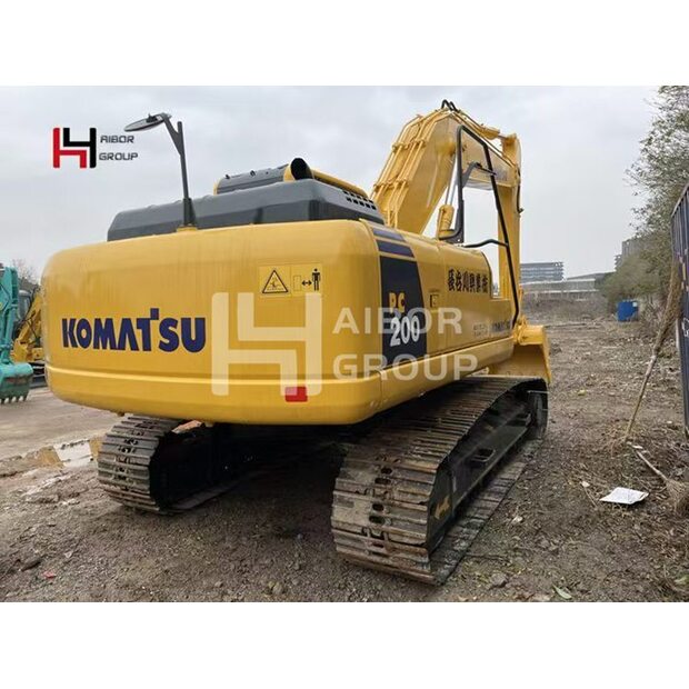 2023 Komatsu PC200-8-45183510