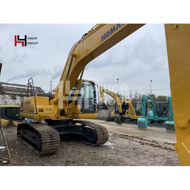 2023 Komatsu PC200-8-45183512