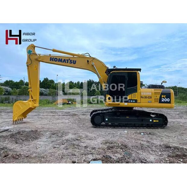 2022 Komatsu PC200-8N1-45183532