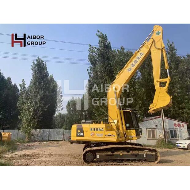 2022 كوماتسو P220-8-45183588