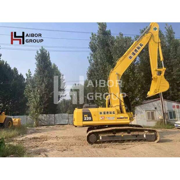 2022 كوماتسو P220-8-45183595