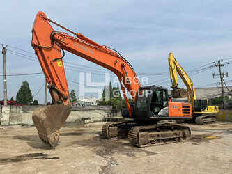 صورة ل حفارات 2021 هيتاشى ZX350-5G