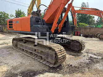 2021-hitachi-zx350-5g-1411126-45183643